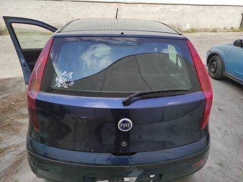 Foto 2ª: Portón Fiat Punto 1.9 D 188) BERLINA 188A9000 (2007)