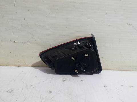 Foto 2ª: Piloto Portón Derecho Volkswagen Golf COMFORTLINE BLUEMOTION AUT. 150CV (2013)