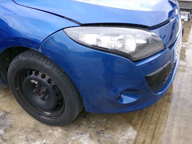 Foto 2ª: Paragolpes Delantero Renault Megane 1.5 DCI RANCHERA, 2008-2013 [K9KJ8] (2011)