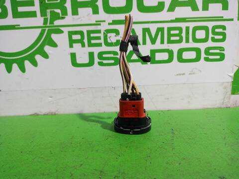 Foto 3ª: Botonera Elevalunas Ford Fiesta AMBIENTE 68CV [F6JA] (2001)