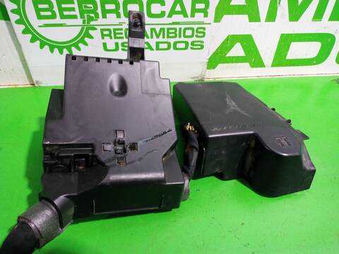 Foto 3ª: Caja Reles Fusibles Citroen Xsara 1.6 16V SATISFACTION BERLINA 109CV 80KW [NFUTU5JP4] (2004)