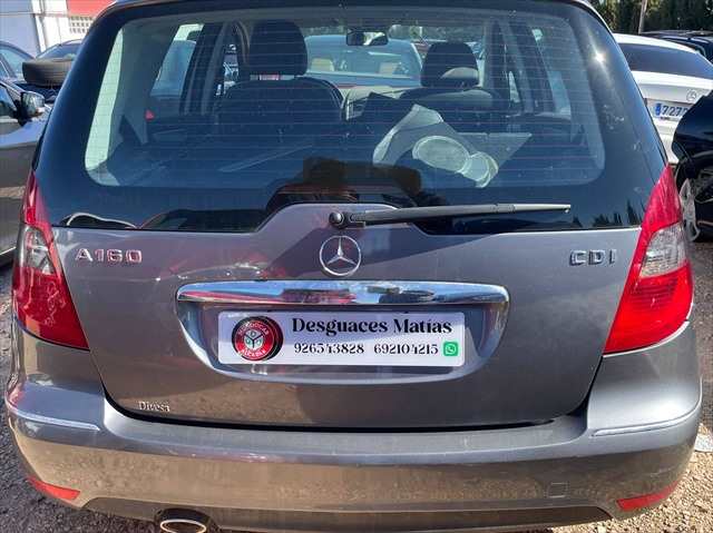 Foto 3ª: Paragolpes Trasero Mercedes Clase A 160 2.0 CDI 82cv [640942] (2011)