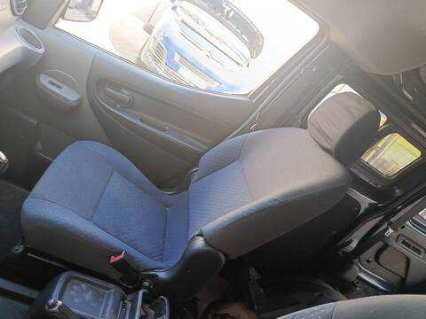 Asiento Delantero Derecho Nissan NV200 K9K276
