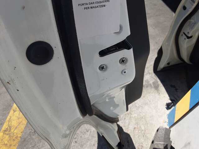 Foto 3ª: Puerta Trasera Izquierda Renault Kadjar 1.2 TCE 130CV [H5F 408] (2015)