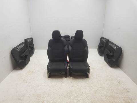 Juego Asientos Completos Renault Arkana TECHNO 130CV 97KW