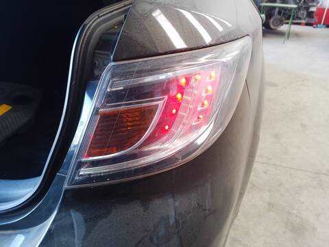 Foto 1ª: Piloto Trasero Derecho Mazda 6 2.0 CRTD 140CV ACTIVE 4-PTAS.) 103KW [RF] (2008)