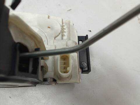 Foto 4ª: Cerradura Puerta Delantera Derecha Mercedes Clase A 140 A 200 CDI - D 176.008) 136CV 100KW [OM 651.930] (2014)