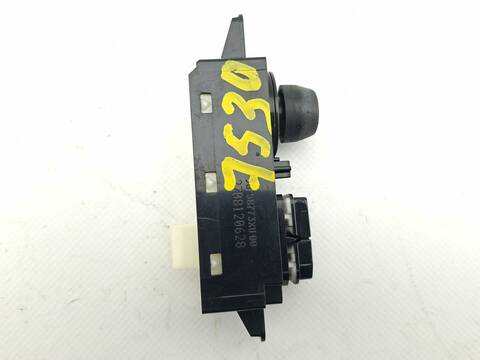 Foto 3ª: Mando Multifuncion Peugeot 208 ACCESS 68CV 50KW [8H01] (2012)
