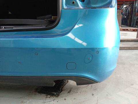 Foto 2ª: Paragolpes Trasero Mercedes Clase A 140 A 200 CDI - D 176.008) 136CV 100KW [OM 651.930] (2014)