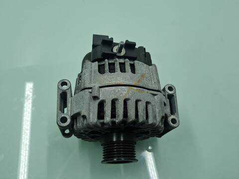 Foto 4ª: Alternador Mercedes Clase C 160 C 250 T CDI 4MATIC BLUETEC 205.209) 204CV 150KW FAMILIAR [651921] (2014)