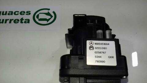 Foto 3ª: Mando Luces Mercedes Clase A 140 A 150 169.031) 95CV 70KW [266920] (2005)