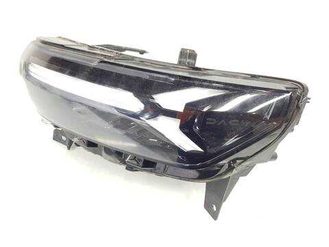 Foto 3ª: Faro Izquierdo Dacia Duster TCE 130 EXPRESSION