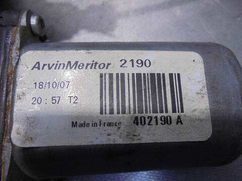 Foto 3ª: Elevalunas Manual Trasero Derecho Nissan Qashqai ACENTA 106CV 78KW [K9K] (2008)