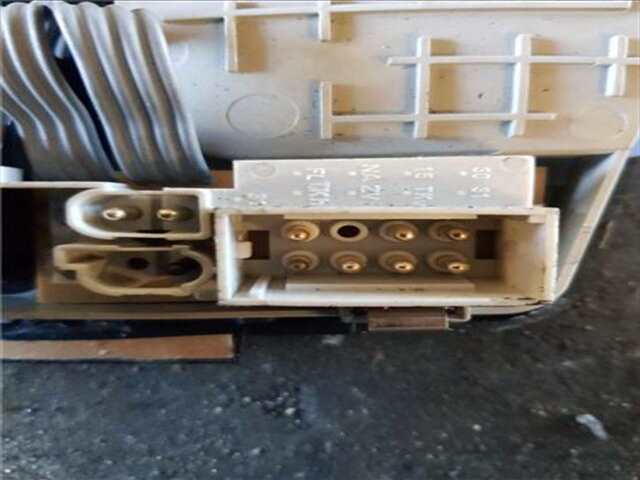 Foto 3ª: Luz Interior Mercedes Clase C 160 2.2 220 DIESEL (202.121) [2.2 LTR. - 70 KW DIESEL CAT] [OM 604.910]