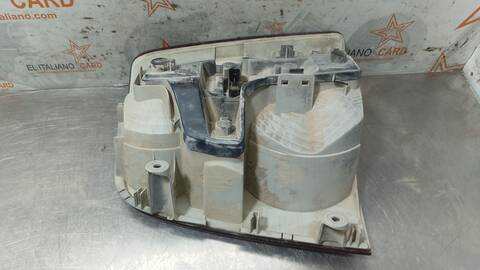 Foto 3ª: Piloto Trasero Izquierdo Volkswagen Touran TRAVELLER 140CV 103KW [BMM] (2007)