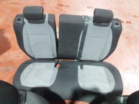 Foto 3ª: Asientos Traseros Alfa Romeo Giulietta 1.6 JTDM CAT 105CV 77KW [940A3000] (2013)