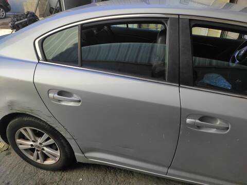 Puerta Trasera Derecha Toyota Avensis 1ADFTV