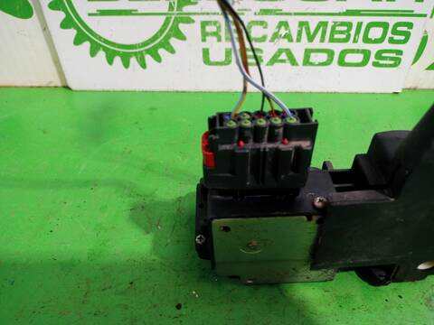 Foto 3ª: Cerradura Puerta Trasera Derecha Ford Fiesta FUN 68CV 50KW (2003)