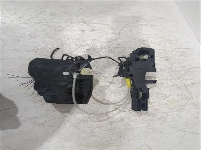 Foto 1ª: Cerradura Puerta Delantera Derecha Bmw Serie 1 114 120 D 177CV [N47 D20 A N47 D20 C] (2003)