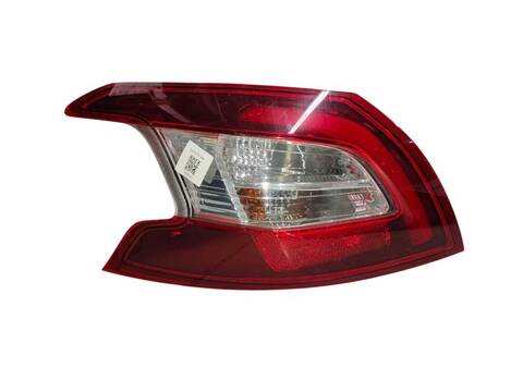 Piloto Trasero Izquierdo Peugeot 308 1.2 THP 130 AUT. 131CV