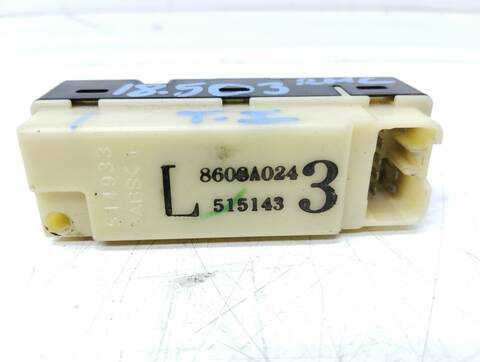 Foto 3ª: Botonera Elevalunas Mitsubishi Grandis 2.0 DI-D CAT 136CV 100KW [BSY] (2007)