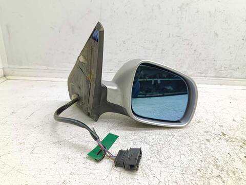 Foto 2ª: Retrovisor Derecho Volkswagen Bora CONCEPTLINE BERLINA 105CV 77KW [AZD] (2001)