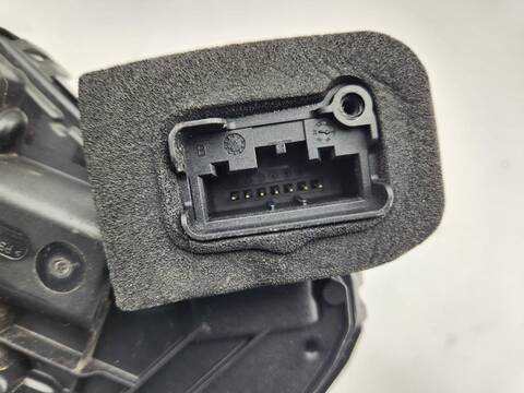 Foto 4ª: Cerradura Puerta Trasera Derecha Skoda Superb ACTIVE 150CV 110KW [DTSB] (2023)