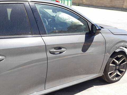Puerta Delantera Derecha Peugeot 208 1.2 PURETECH HYBRID 110 EDCS6 101CV 74KW