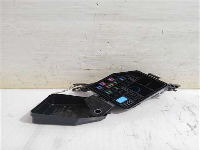 Caja Reles Fusibles Toyota Rav4 2.0 MXAA52) 175CV