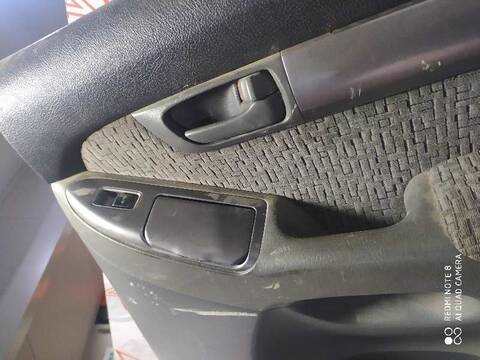 Foto 2ª: Tapizados Cartoneras Toyota Land Cruiser 3.0 D-4D GX 163CV 120KW [1KDFTV] (2004)