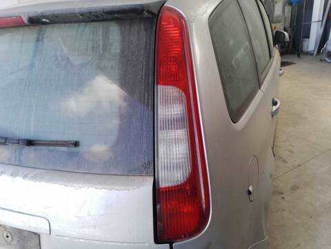 Foto 2ª: Piloto Trasero Derecho Ford C Max AMBIENTE D) 109CV 80KW FOCUS CAP) [G8DA] (2005)