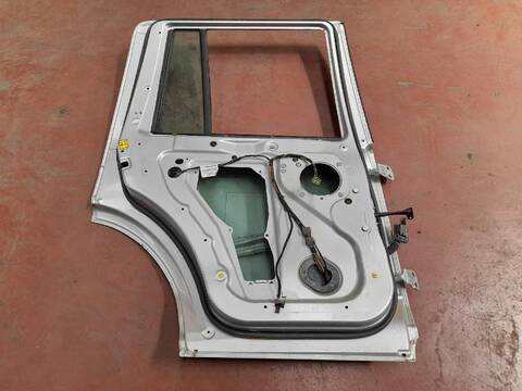 Foto 3ª: Puerta Trasera Izquierda Land Rover Discovery VERSION INDEFINIDA (2004)