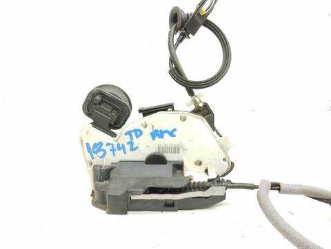 Cerradura Puerta Trasera Derecha Volkswagen Golf 102CV 75KW