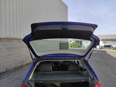 Portón Volkswagen Polo AZQ