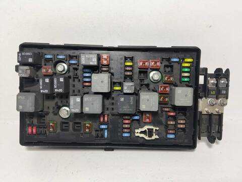 Caja Reles Fusibles Chevrolet Orlando 1.8 CAT 141CV