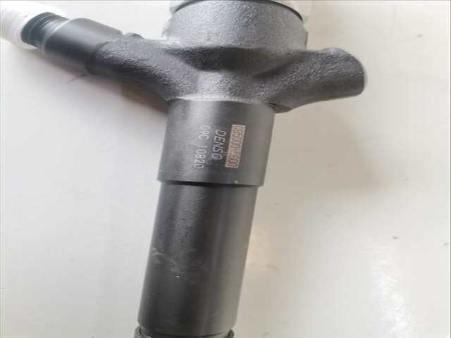 Foto 3ª: Inyectores Mitsubishi Lancer INTENSE DOPPELKABINE 4WD 136CV (2005)