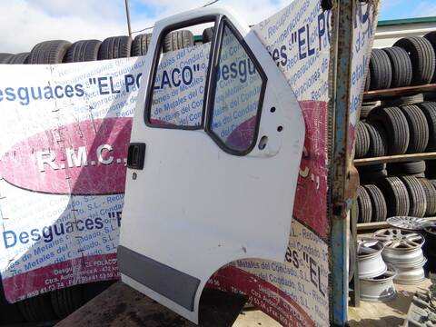 Foto 4ª: Puerta Delantera Derecha Fiat Ducato 2.3 JTD CAT 110CV 81KW CAJA CERRADA [F1AE0481C] (2004)
