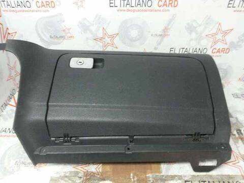 Foto 3ª: Guantera Volkswagen Golf SPORTLINE BERLINA 140CV 103KW [BKD] (2005)