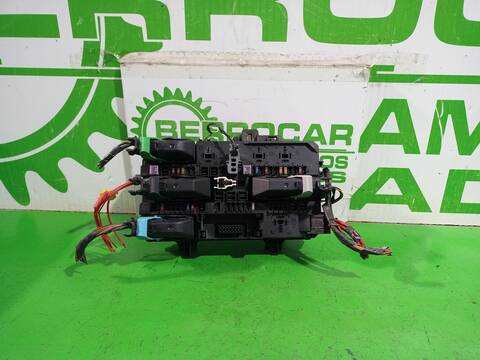 Caja Reles Fusibles Opel Astra ELEGANCE BERLINA 101CV 74KW