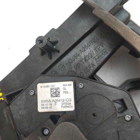 Cerradura Puerta Trasera Derecha Ford Kuga 2.0 TDCI