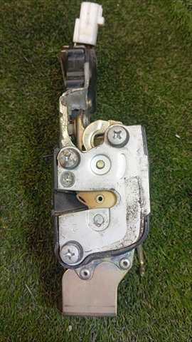 Cerradura Puerta Delantera Izquierda Toyota 4 Runner 3.0 T DIESEL