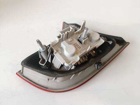 Foto 3ª: Piloto Trasero Derecho Audi A4 2.0 TDI 16V 103KW) 140CV (2004)