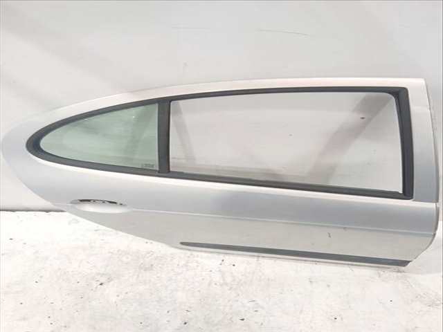 Foto 2ª: Puerta Trasera Derecha Renault Megane 1.6 16V LA00 LA04 LA0B LA11 LA16 LA19 LA1J LA1K ... 107CV 79KW I CLASSIC LA0/1_) [K4M 700,K4M 701,K4M 706,K4M 708,K4M 709]