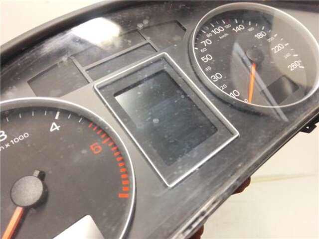 Foto 2ª: Cuadro de Instrumentos Audi A4 2.0 TDI 16V (103KW) [2.0 LTR. - 103 KW TDI] [BLB]