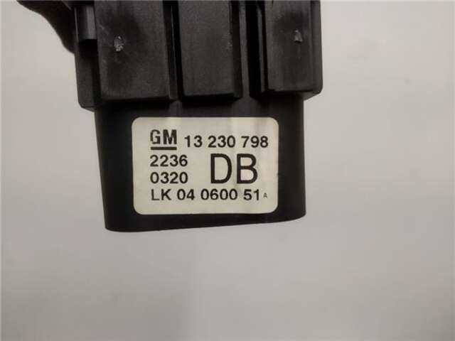 Foto 3ª: Mando Multifuncion Opel Vectra 1.9 SPORT [1.9 LTR. - 110 KW 16V CDTI CAT (Z 19 DTH - LRD)] [Z 19 DTH / LRD]