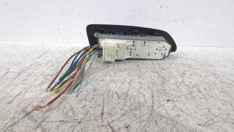 Foto 2ª: Botonera Elevalunas Toyota Auris 1.6 ZRE151_) 124CV [1ZR-FE] (2006)