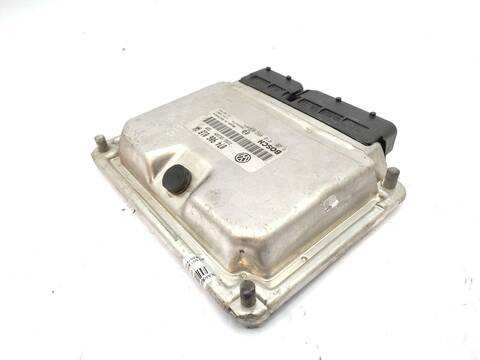 Foto 2ª: Centralita Motor ECU Volkswagen Transporter 2.5 TDI 88CV 65KW FURGONETA [AJT] (2001)