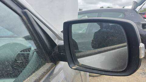 Retrovisor Derecho Kia Sorento DRIVE 2WD 197CV 145KW