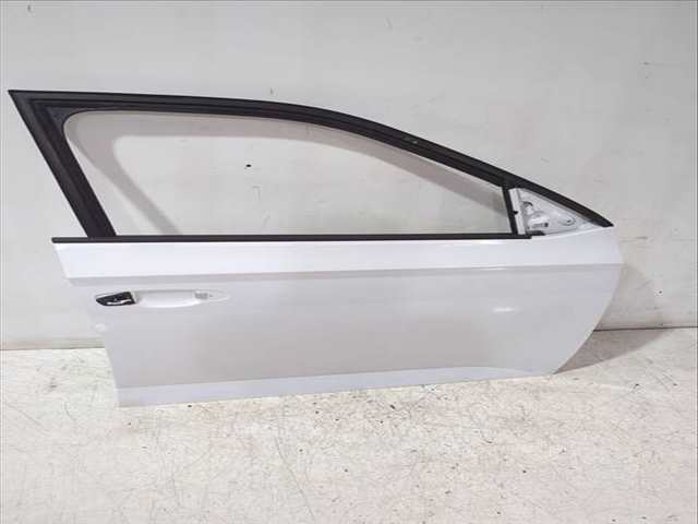 Foto 2ª: Puerta Delantera Derecha Skoda Fabia 1.0 TSI 95CV 70KW [CHZB,DKLD] (2021)