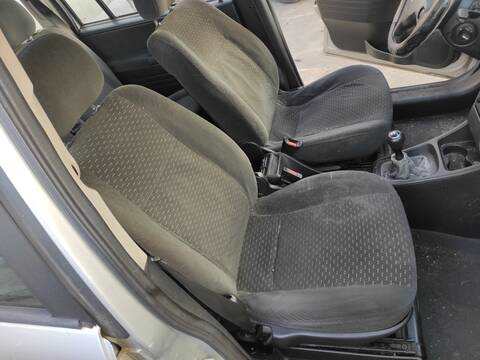 Foto 1ª: Asiento Delantero Derecho Opel Zafira Y20DTH (2003)